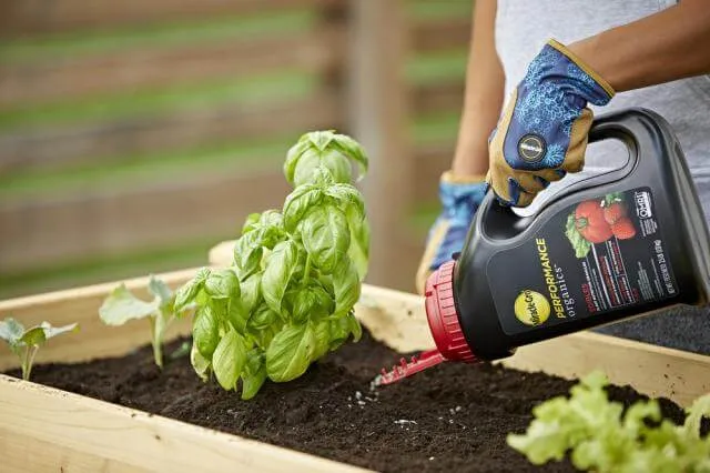 Miracle-Gro® Performance Organic® Edibles Plant Nutrition Granules